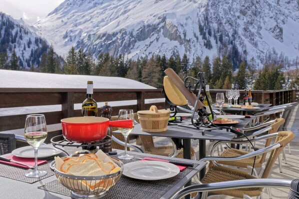 View from property - Hotel Edelweiss (Orsieres)