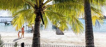Beautiful Beach House on famous Matira Beach!
