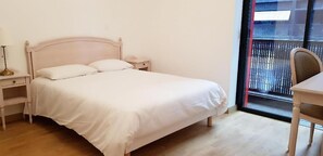 Ảnh chưa phân loại, 2 trong số 18 ảnh, nút