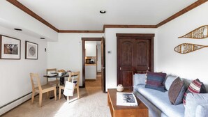 Room - Bighorn By Avantstay Spacious Ski Cabin W/ Spraw (Vail)