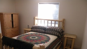 Unclassified image, 5 of 28, button - The Cozy Cabin Lapine (La Pine)