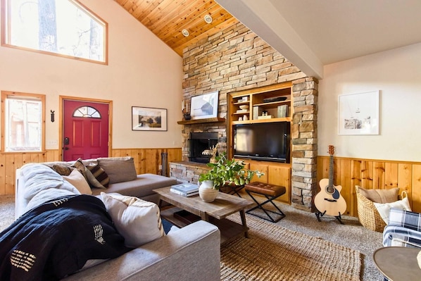 Lobby - 2 Cabins, Close To The Lake Hot Tub, Game Loft, (Big Bear Lake)