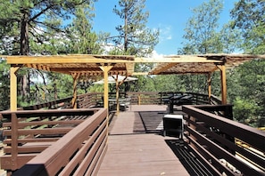 Room - The Train Getaway (Big Bear Lake)
