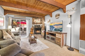 Room - Mama Bear's Cottage (Big Bear Lake)