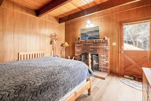 Room - Joebellarue Home (Big Bear Lake)