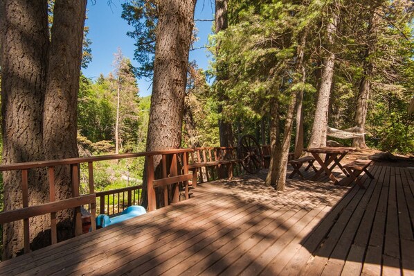 Unclassified image, 1 of 21, button - Hideaway Above The Stream (Provo)