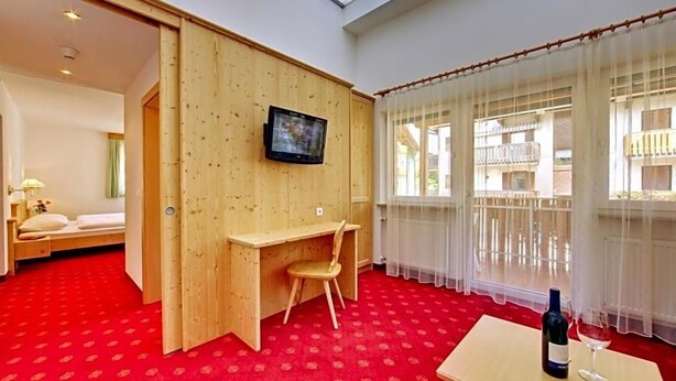 Unclassified image, 1 of 43, button - Parkhotel Plauserhof (Plaus)