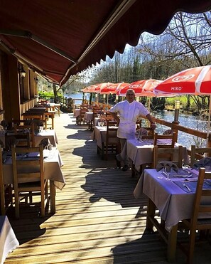 Room - Hotel Restaurant Les Gorges De Chouvigny (Chouvigny)