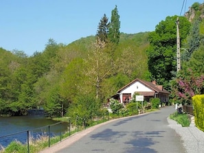 Room - Hotel Restaurant Les Gorges De Chouvigny (Chouvigny)