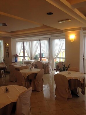 Unclassified image, 5 of 26, button - Hotel Cristallo (Fano)