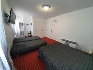 Room - Hotel De La Poste (Espinasses)