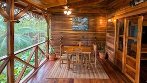 Unclassified image, 4 of 22, button - Hotel Central Bocas Del Toro (Panama)