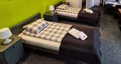 Rj Hotel