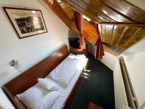 Unclassified image, 4 of 35, button - Hotel F Enix (Pecs)