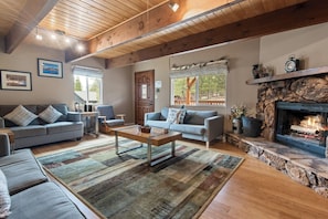 Room - Five Pines (Big Bear Lake)