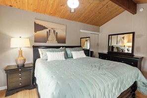 Room - Five Pines (Big Bear Lake)