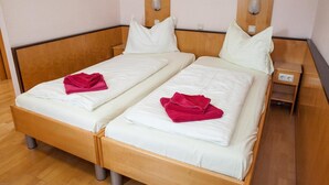 Room - Gasthof Roderich Hotel (Langenzersdorf)