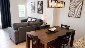 Dining - Vrbo Property (Kissimmee)