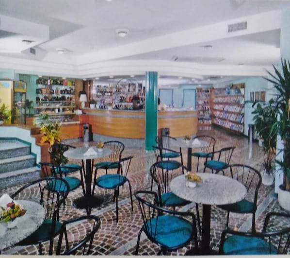 Unclassified image, 1 of 6, button - Albergo Metauro (Fano)