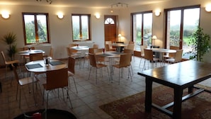 Unclassified image, 2 of 51, button - Hôtel Les Charmilles De Mormal (Landrecies)