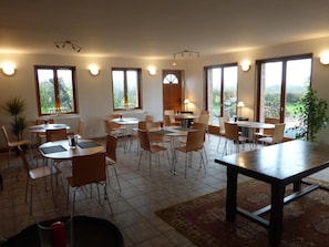 Unclassified image, 2 of 51, button - Hôtel Les Charmilles De Mormal (Landrecies)
