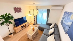 Living area - NIKYO Money Home Private Villa OSAKA (Osaka city,Taisho-ku)