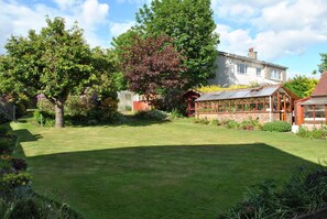 View from property - Willowbank Hotel (Largs)