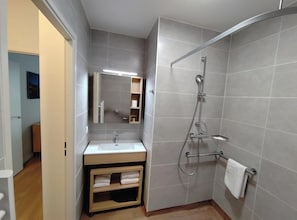 Bathroom - Quality Aparthotel Bordeaux Saint-jean (Bordeaux)