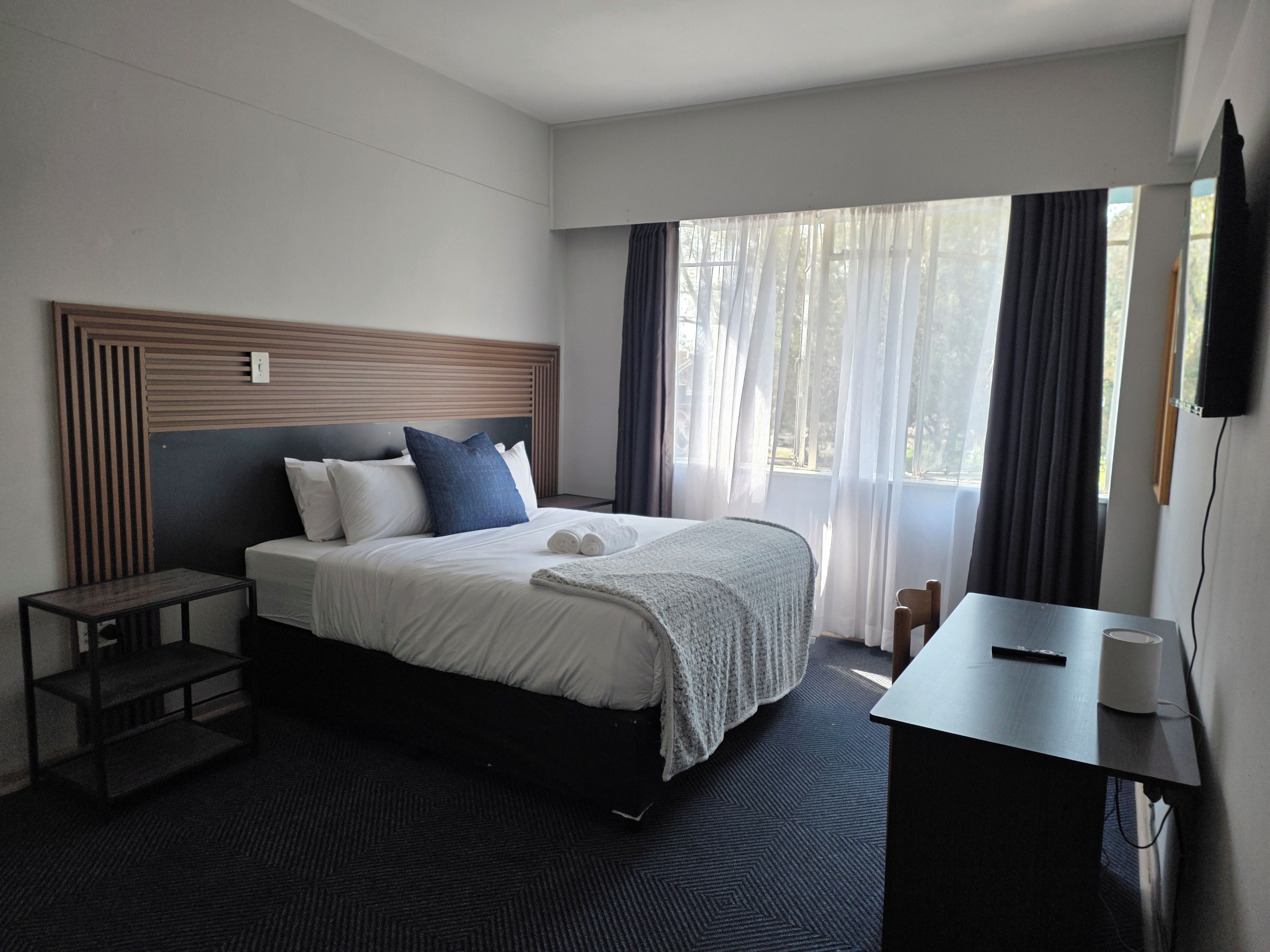 Standard Single Room, 1 Queen Bed, Non Smoking