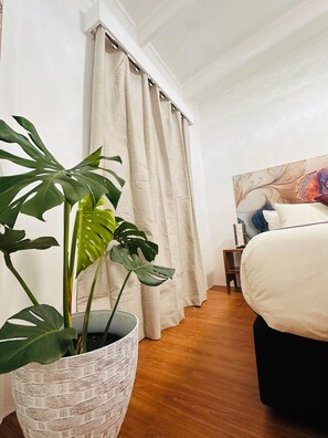 Room - Residence No. 5 (Nadi)