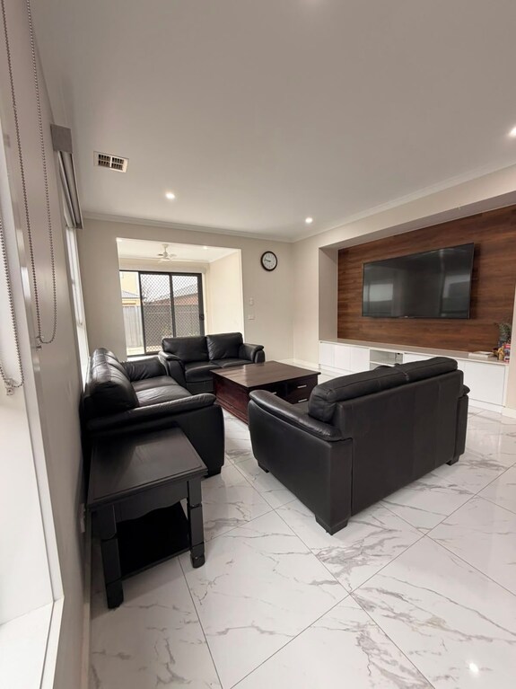 Willows Arena House | Pet-friendly - Melbourne
