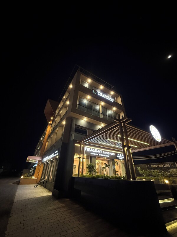 Hotel Tejasvi Inn - Junagadh