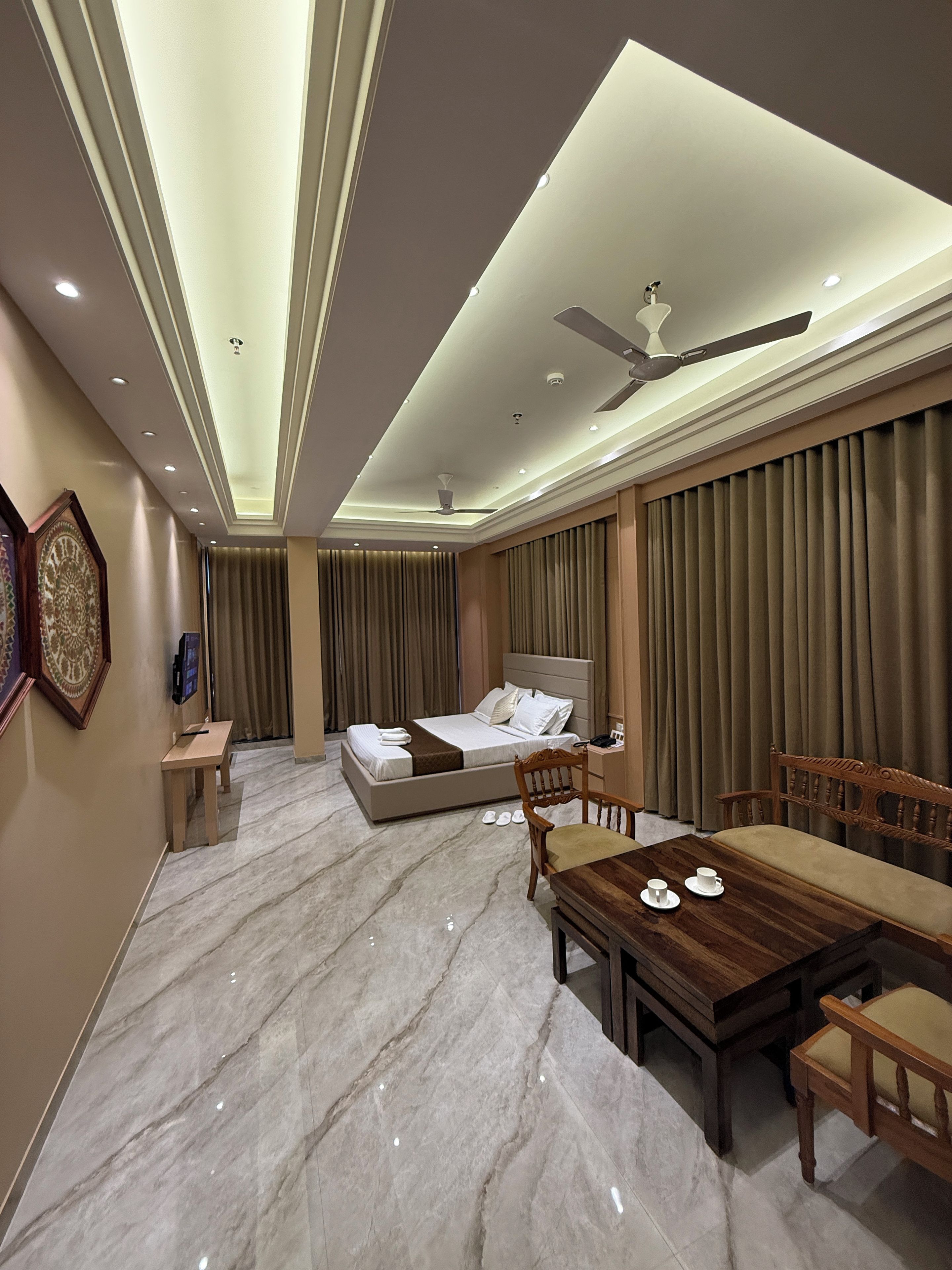 Suite, City View | Interior