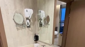 Quarto casal luxo | Banheiro
