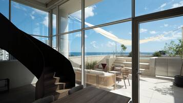 Penthouse, Balcony | WiFi (free), bed sheets