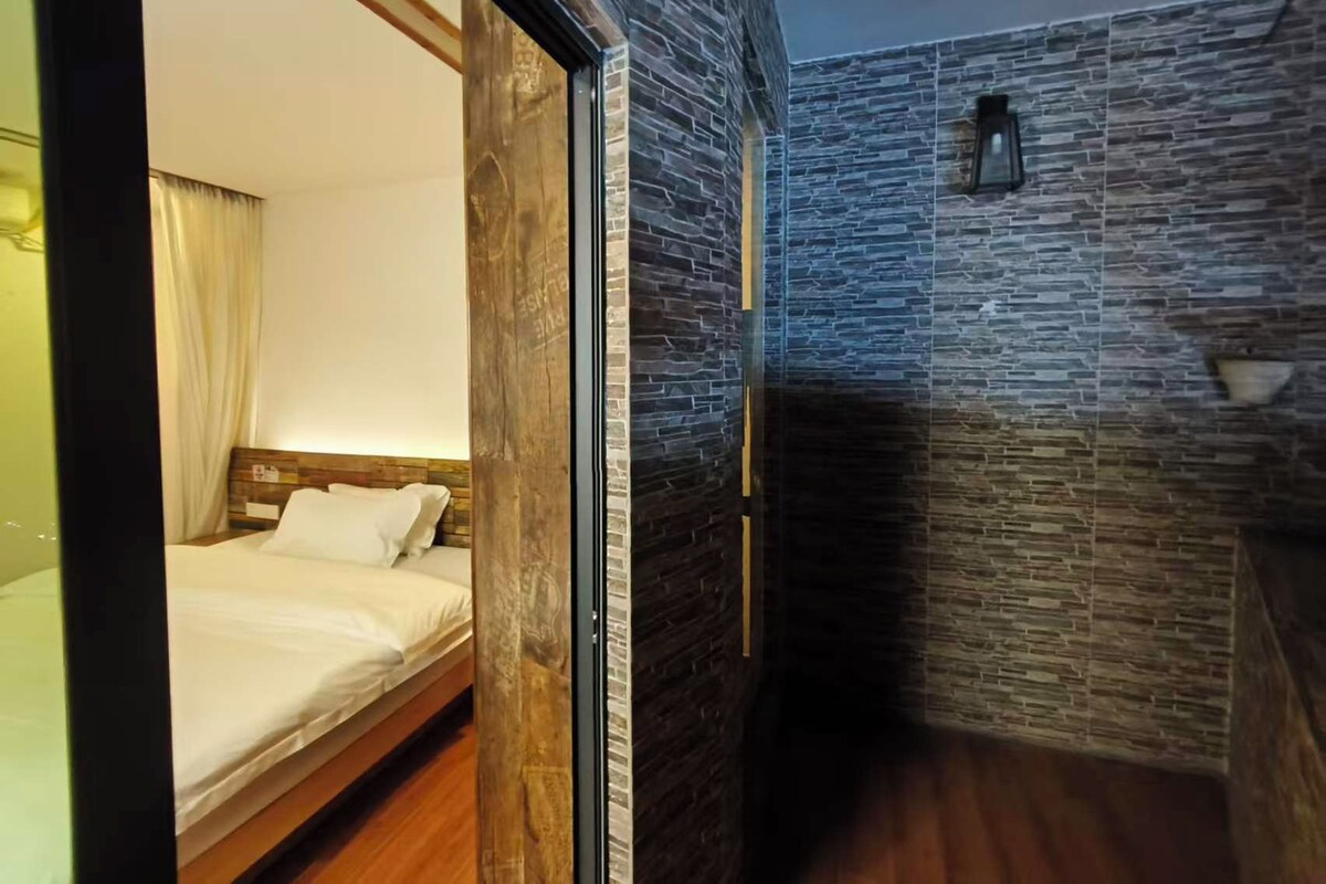 Panoramic Double Room, City View