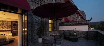 Yijiangchunshui 1912 Guofeng Hotel