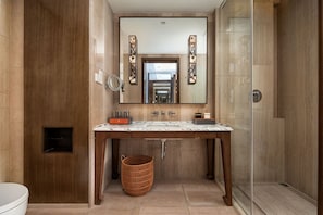 Classic Twin Room | Bathroom - Yijiangchunshui 1912 Guofeng Hotel (Hangzhou)