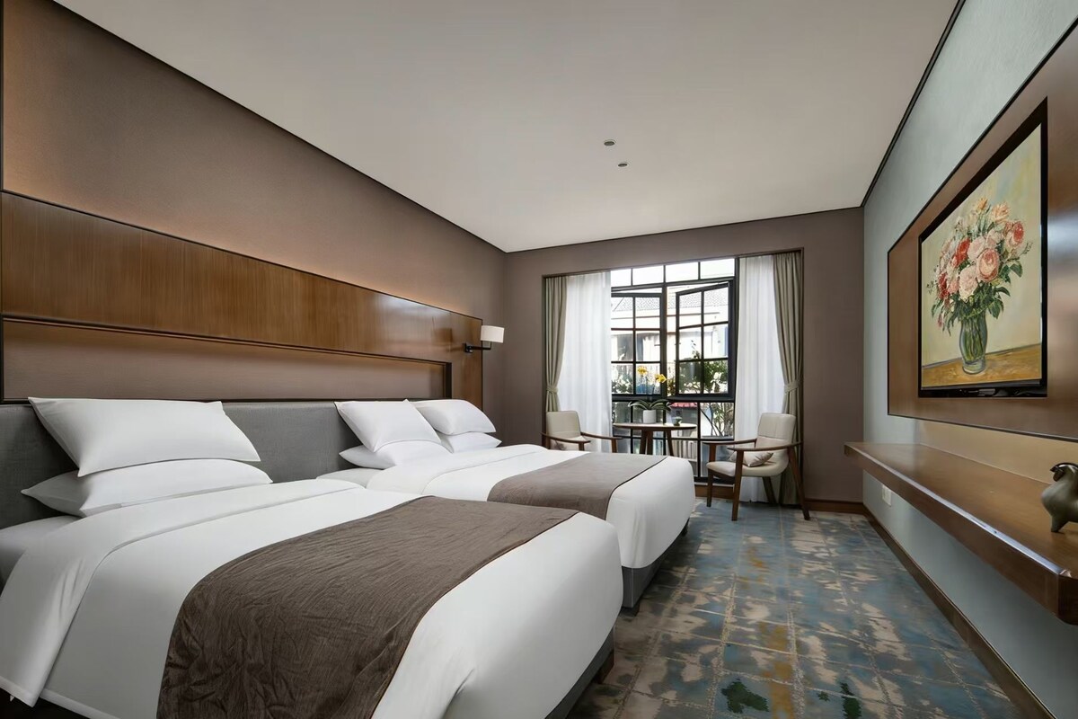 Classic Twin Room | Free WiFi