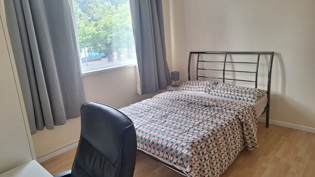 Unclassified image, 1 of 13, button - 3BR Home w/ Driveway Parking Near Cardiff Centre (London)