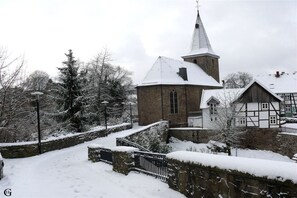 Unclassified image, 3 of 16, button - Blankensteiner Seeblick (Hattingen)