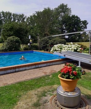 Pool - Holiday apartment with 2 bedrooms (Frankenfeld)