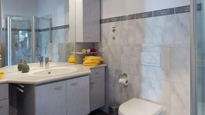 Bathroom - Holiday apartment with 1 bedroom (Oberammergau)
