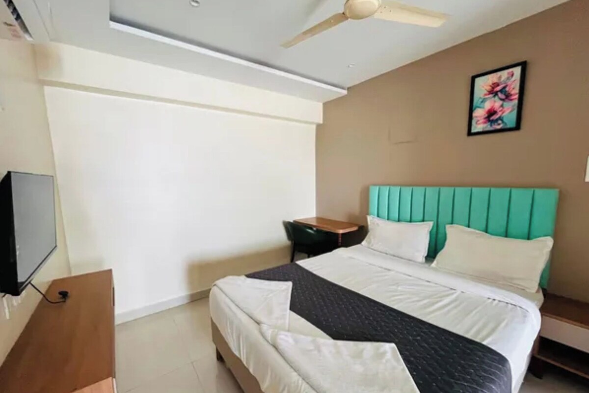 ห้องเอ็กเซกคิวทีฟ | ผ้าปูที่นอนฝ้ายอียิปต์, เครื่องนอนระดับพรีเมียม, ตู้นิรภัยในห้องพัก