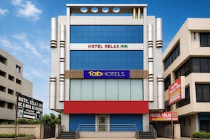 Unclassified image, 5 of 23, button - Fabhotel Relax Inn (Dewas)