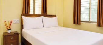 Fabhotel Jaihind Building
