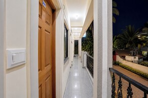 Ảnh chưa phân loại, 4 trong số 37 ảnh, nút