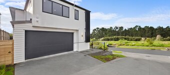 Luxury Corner New Home | Central AC | 4 Ensuites | Total 5.5 BH