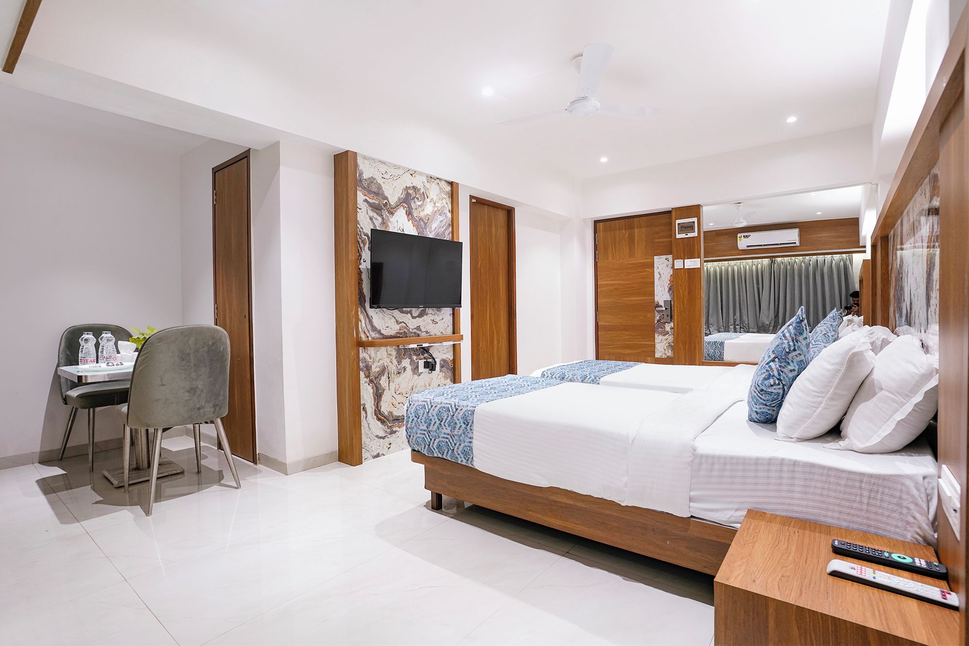 Egyptian cotton sheets, premium bedding, in-room safe, desk