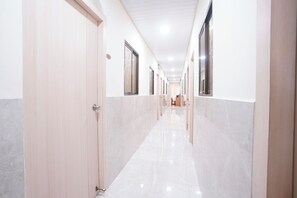 Lobby - Fabhotel Bala'S Residency (Mumbai)